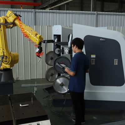 kopen Precisie Slijp- en Polijstrobotmachine Multifunctionele Ontbraammachine voor Hardware Automobielaccessoires Productie online vervaardiging