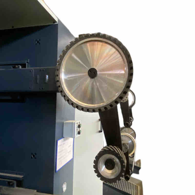 kopen CNC het Robotachtige Polijstenmachine Malen voor Messingstoebehoren met 1.5KW-Stepper Motor online vervaardiging