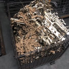 kopen Van de de Lage Drukmatrijs van Ce ISO het Afgietselmachine van Koperlegering en Zinklegering online vervaardiging