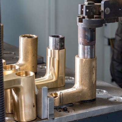 CNC Malende Tapkranen Robotachtige Oppoetsende Machine Automatisch voor Sanitaire Warenmontage