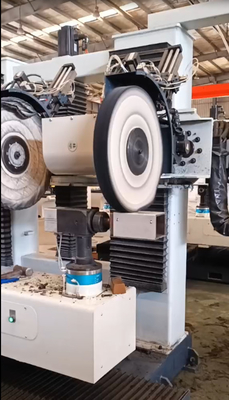 400 mm Min. Diameter Automatische polijstmachine met W-asreizing ±720° Machinaal vermogen 16KW