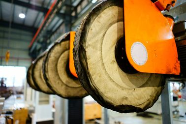 Volledige Automatische het Oppoetsen Machine4400*3400*2900 Afmetingen voor het Handvat van Deurlockset