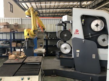 Koolstof Materiële Robotachtige Oppoetsende Machine/Automatische Malende Machine